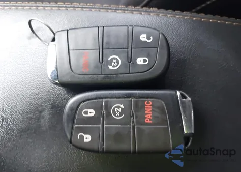 2020 Jeep Compass Limited 4X4 z USA, uszkodzony, nr VIN 3C4NJDCB3LT233689